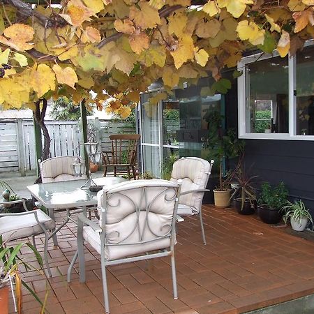 Wellesbourne Homestay B&B Palmerston North Esterno foto
