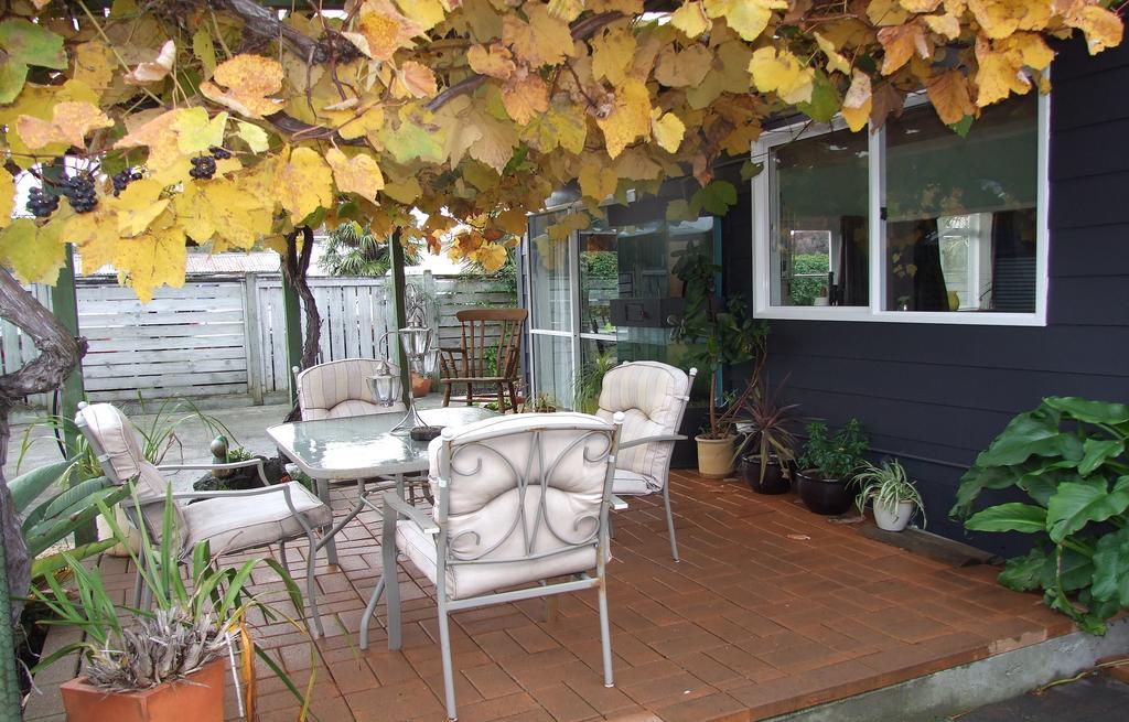 Wellesbourne Homestay B&B Palmerston North Esterno foto